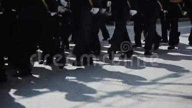 俄罗斯联邦武装部队5<strong>月</strong>9日胜利游行。 只<strong>展</strong>示鞋子、脚和腿。 胜利纪念日